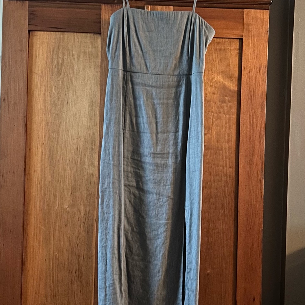 Elegant Elle Tahari Blue/Gray Spaghetti Strap Midi Dress
